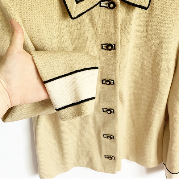 St. John Cream and White Chunky Button Down Blazer - Picture 5 of 6